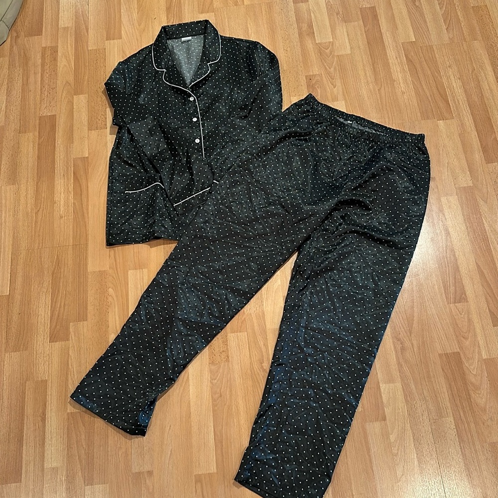 Damart UK Black and White Polka Dot Satin Pajamas, Medium